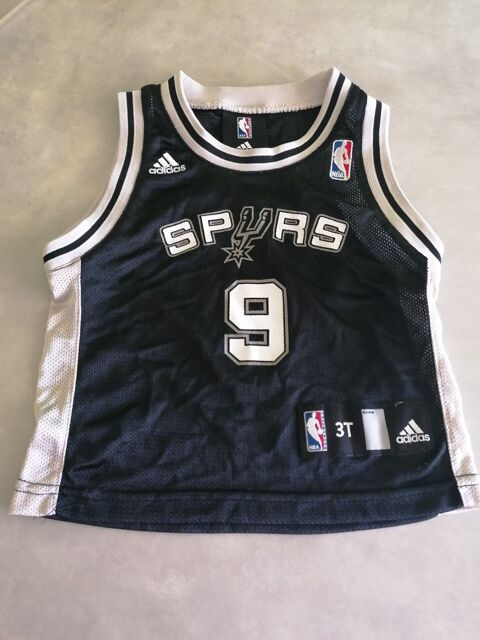 Maillot basket T. Parker + ballon 15 Jury (57)
