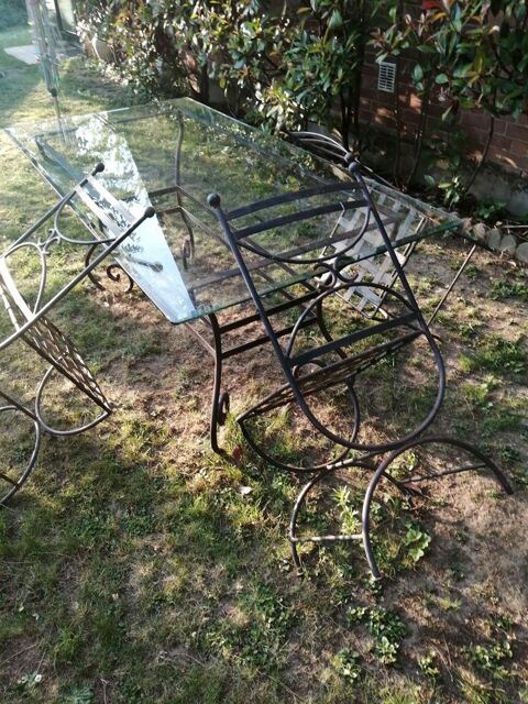 Table et chaises 120 Mouvaux (59)