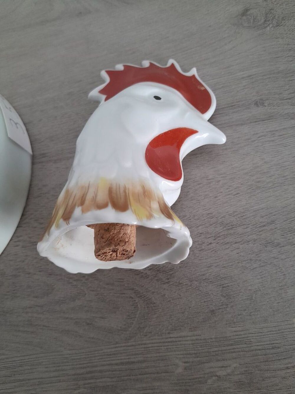 UN COQ EN PORCELAINE 0,70 cl haute 30 cm TEL 0627473514 