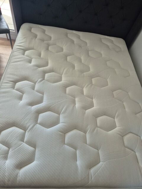 Matelas Hybride Ressorts Simmons 160*200 laine d'Alpaga 1300 Annemasse (74)