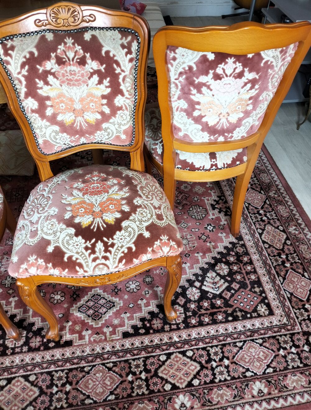 Quatre chaises bon &eacute;tat Meubles