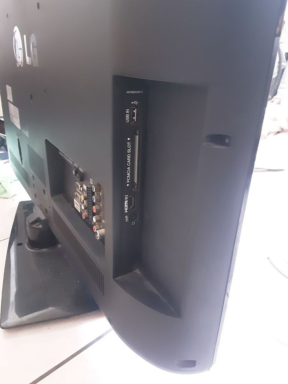 Television LG 70 &times; 40 Photos/Video/TV