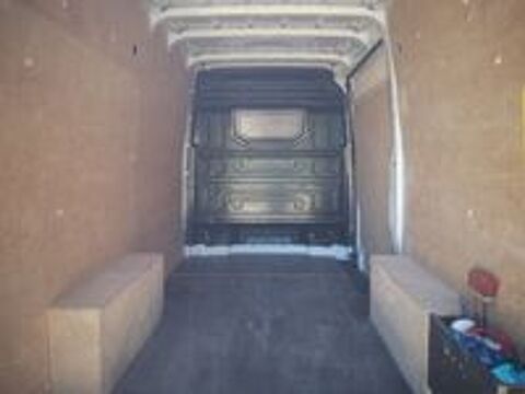 Crafter CRAFTER VAN 30 L3H3 2.0 TDI 140 CH BUSINESS LINE 2020 occasion 71500 La Chapelle-Naude