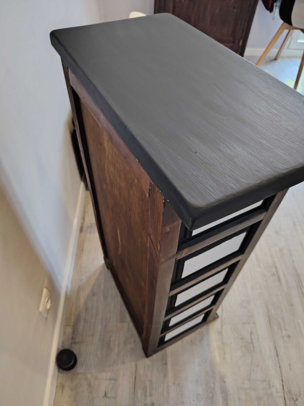 chiffonnier refait &agrave; neuf Meubles