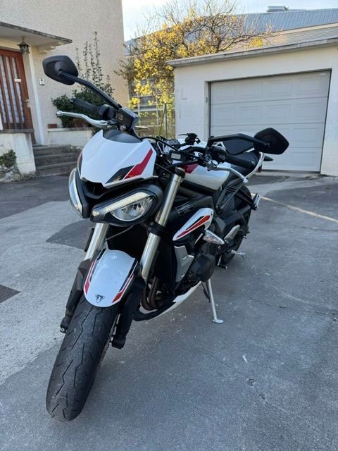 Moto TRIUMPH 2022 occasion Gaillard 74240