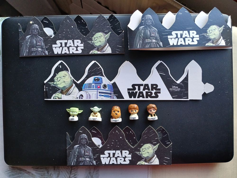 LOT DE 5 FEVES STAR WARS ET COURONNES 