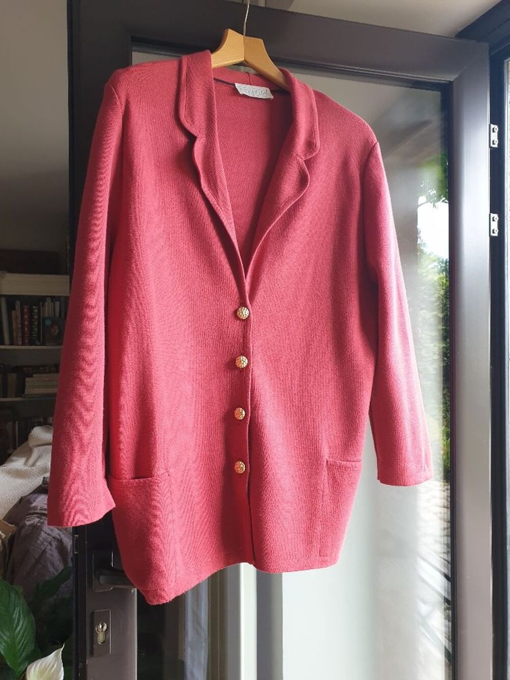 Veste en laine rouge/ros&eacute; et jupe assortis, vintage. Vtements