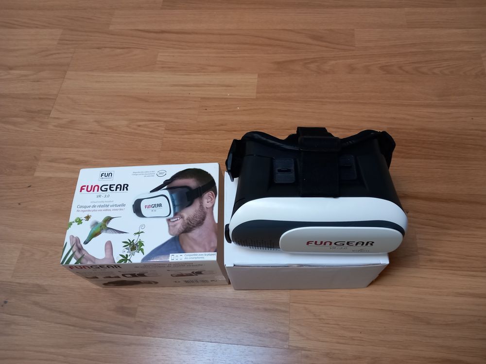 Casque de r&eacute;alit&eacute; virtuelle Fun Gear VR 3.0 Téléphones et tablettes