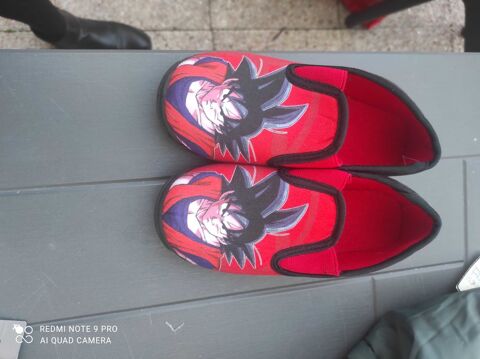 chaussons dragon ball Z pointure 31 3 Elliant (29)