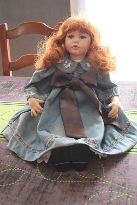poupée en porcelaine 55cm 25 Le Havre (76)