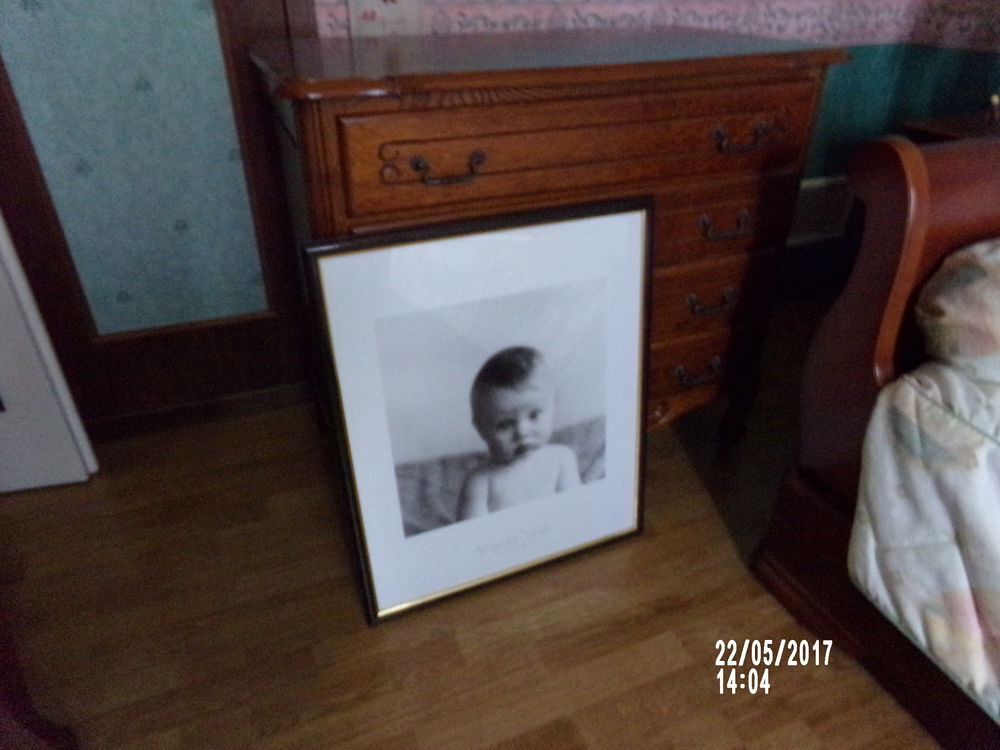 cadre repr&eacute;sentant un portrait de b&eacute;b&eacute; Décoration