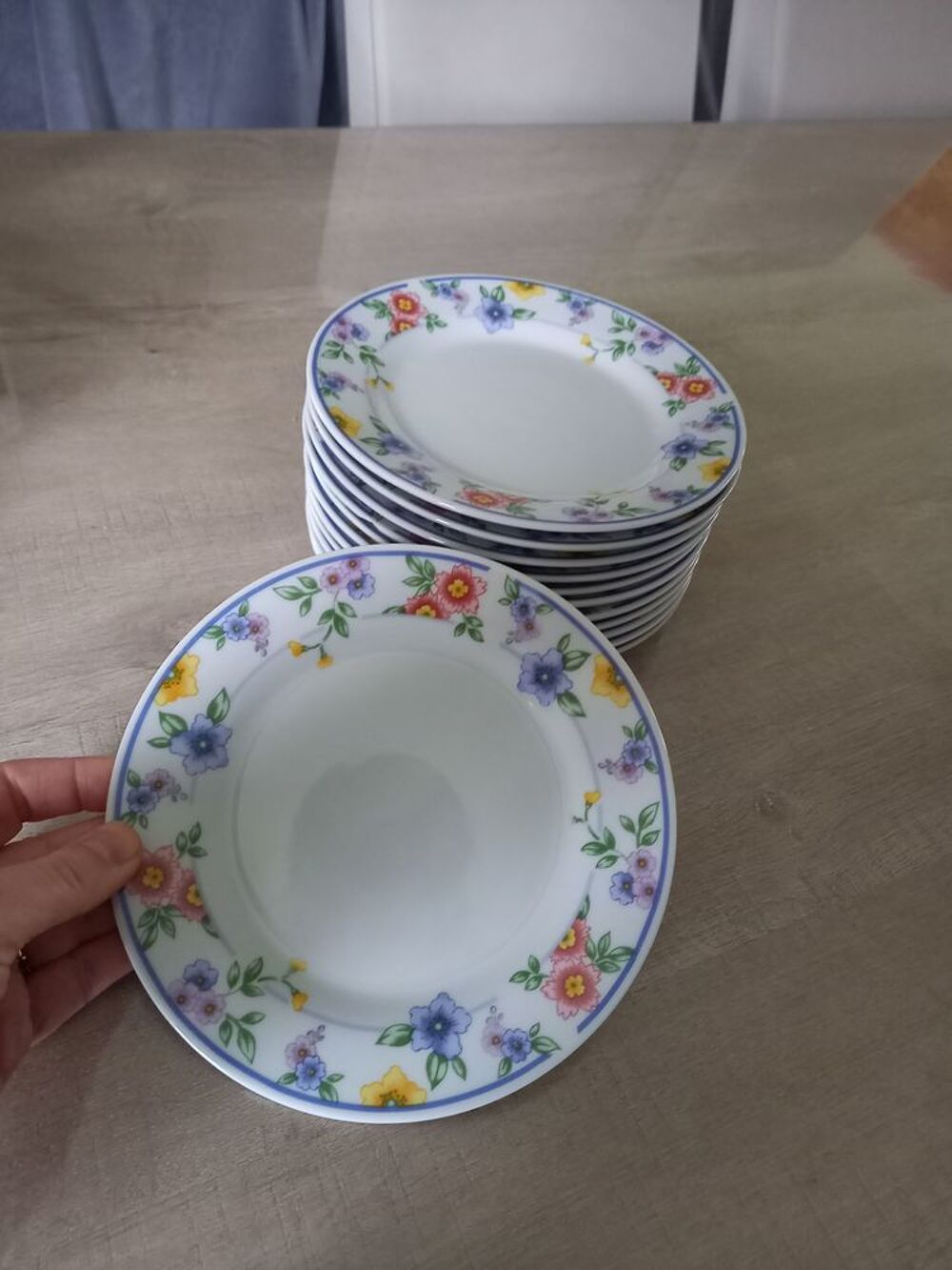 12 assiettes &agrave; dessert Cuisine