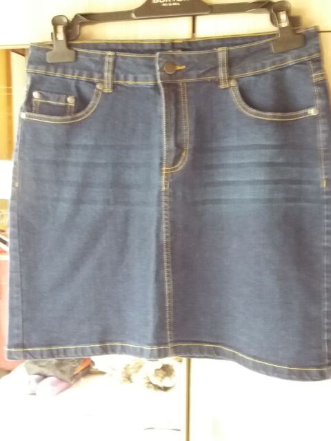 Jupe en jean couleur brut marque influx taille 42 8 Monceaux (60)