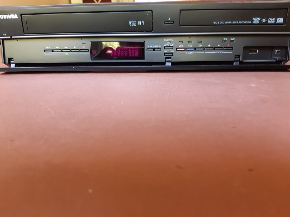 VHS&amp;DVD Cassettes player et recorder Audio et hifi