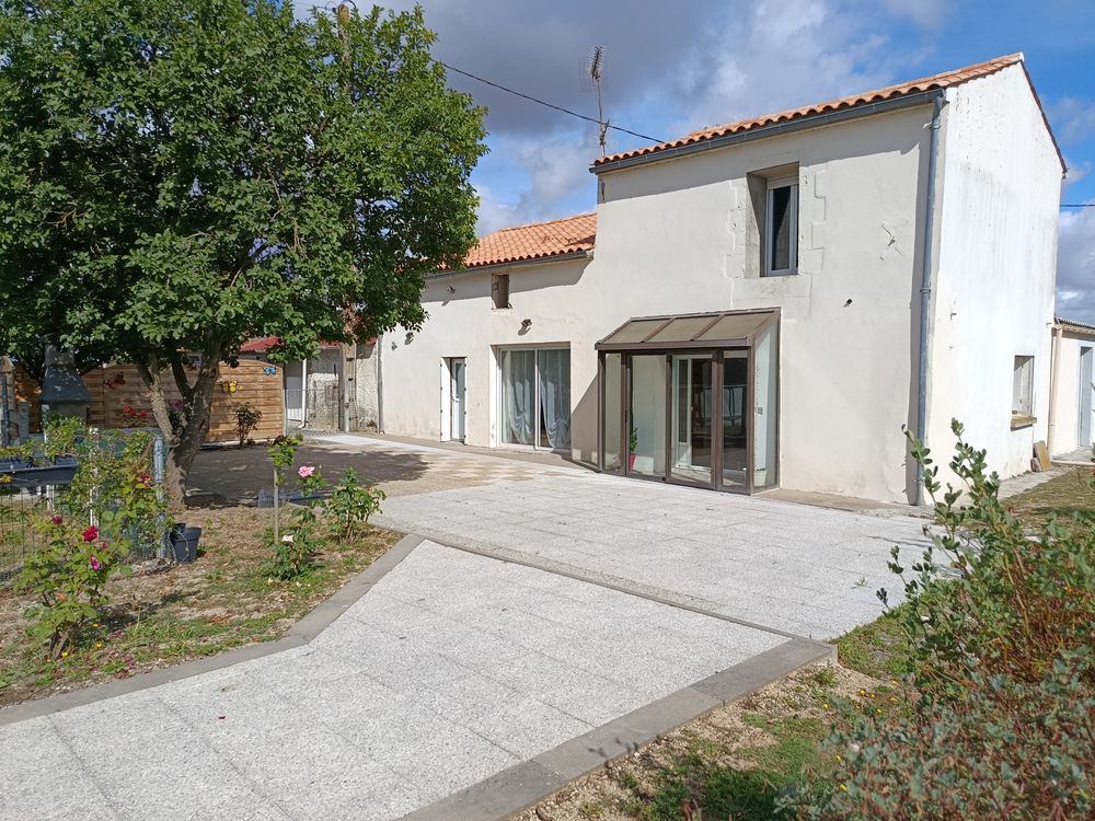 Maison 11 pièces 170 m² · à Moreilles · 170 m² · 190 000 €