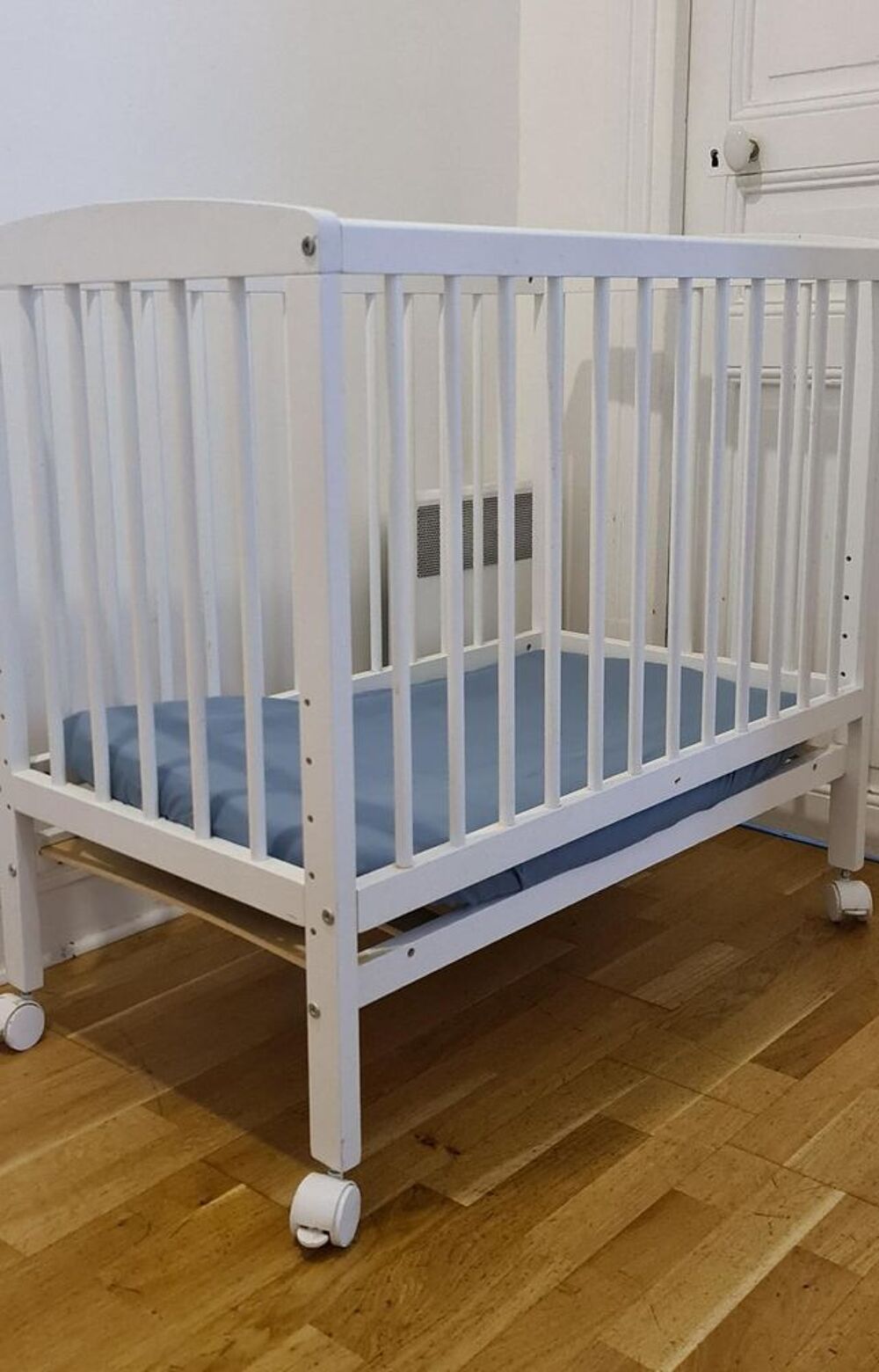 Lit b&eacute;b&eacute; barreaux parfait &eacute;tat Meubles