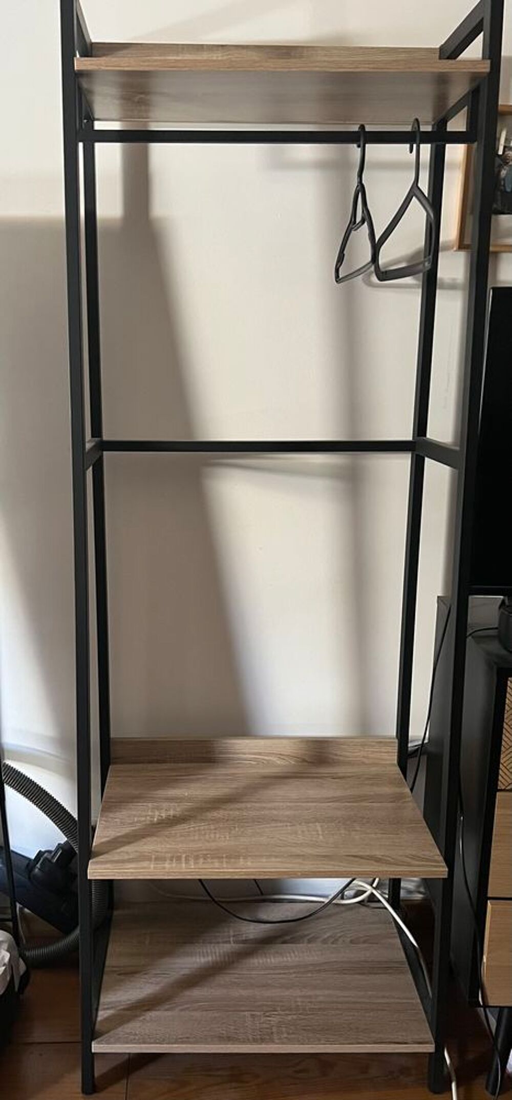 dressing ouvert de style industriel Meubles