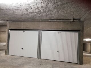  Parking / Garage à louer 17 m²