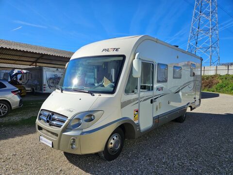 Camping car Camping car 2011 occasion SAINT PIERRE DE CHANDIEU 69008