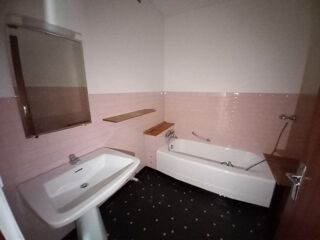  Appartement à louer 5 pièces 109 m²