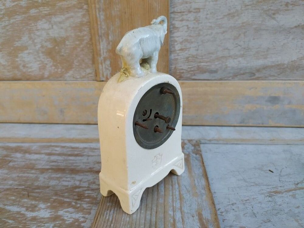 Pendule Fa&iuml;ence Sculpture &Eacute;l&eacute;phant Art D&eacute;co 