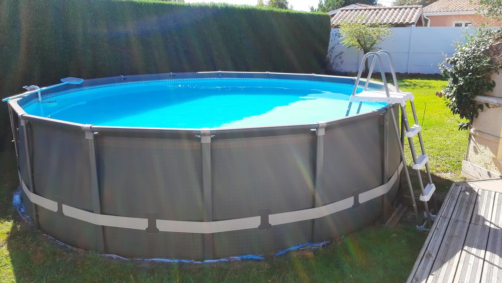 Piscine INTEX Ultra XTR 488x122 Jardin