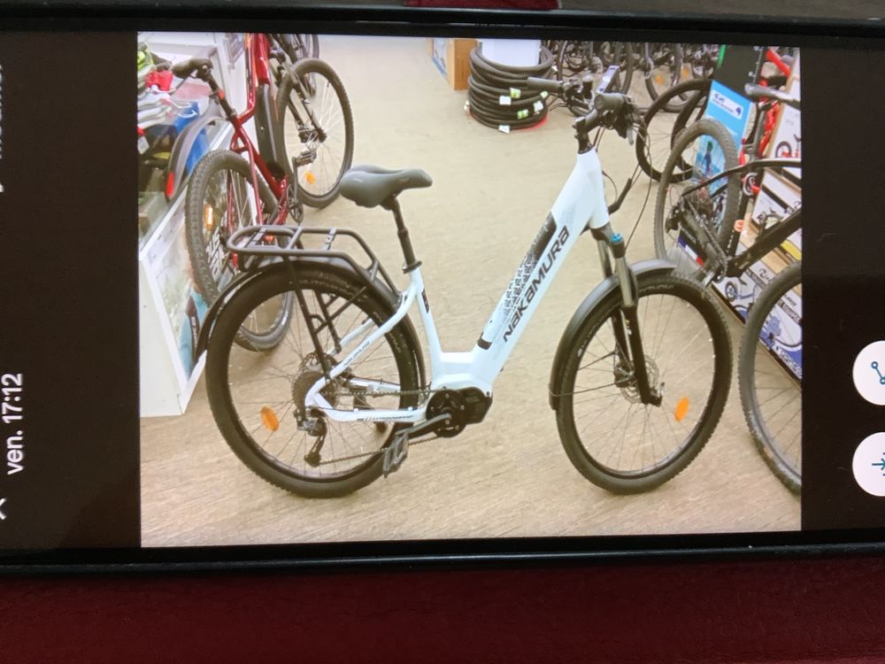 vtc &eacute;lectrique marque Nakamura avec 2 battries Vélos