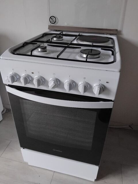Cuisini�re mixte Indesit 50 Dieulouard (54)