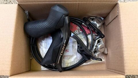 Leviers de frein/d�railleur Sram Red e1 axs pour route/grave 450 H�rdt (67)