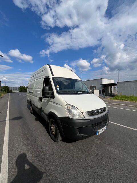 Iveco Daily DAILY FGN 35 S 11 V12 H2 QUAD-LEAF BVM6 2010 occasion Évry 91000