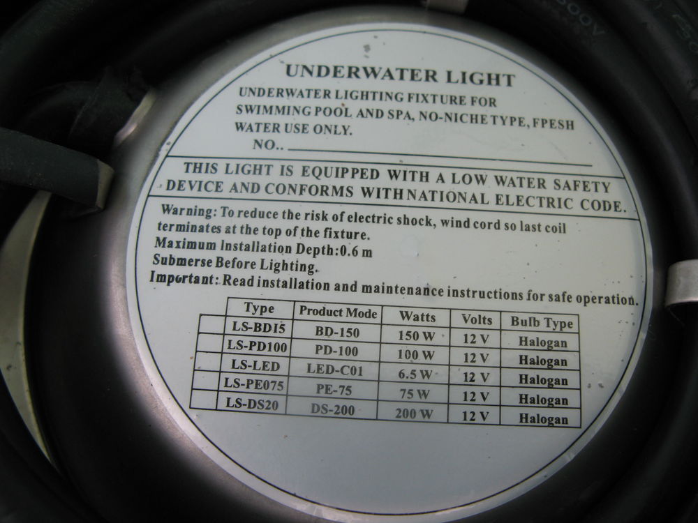 projecteur de piscine &agrave; led &eacute;tanche &Oslash;22 cm largeur 5 cm
Bricolage