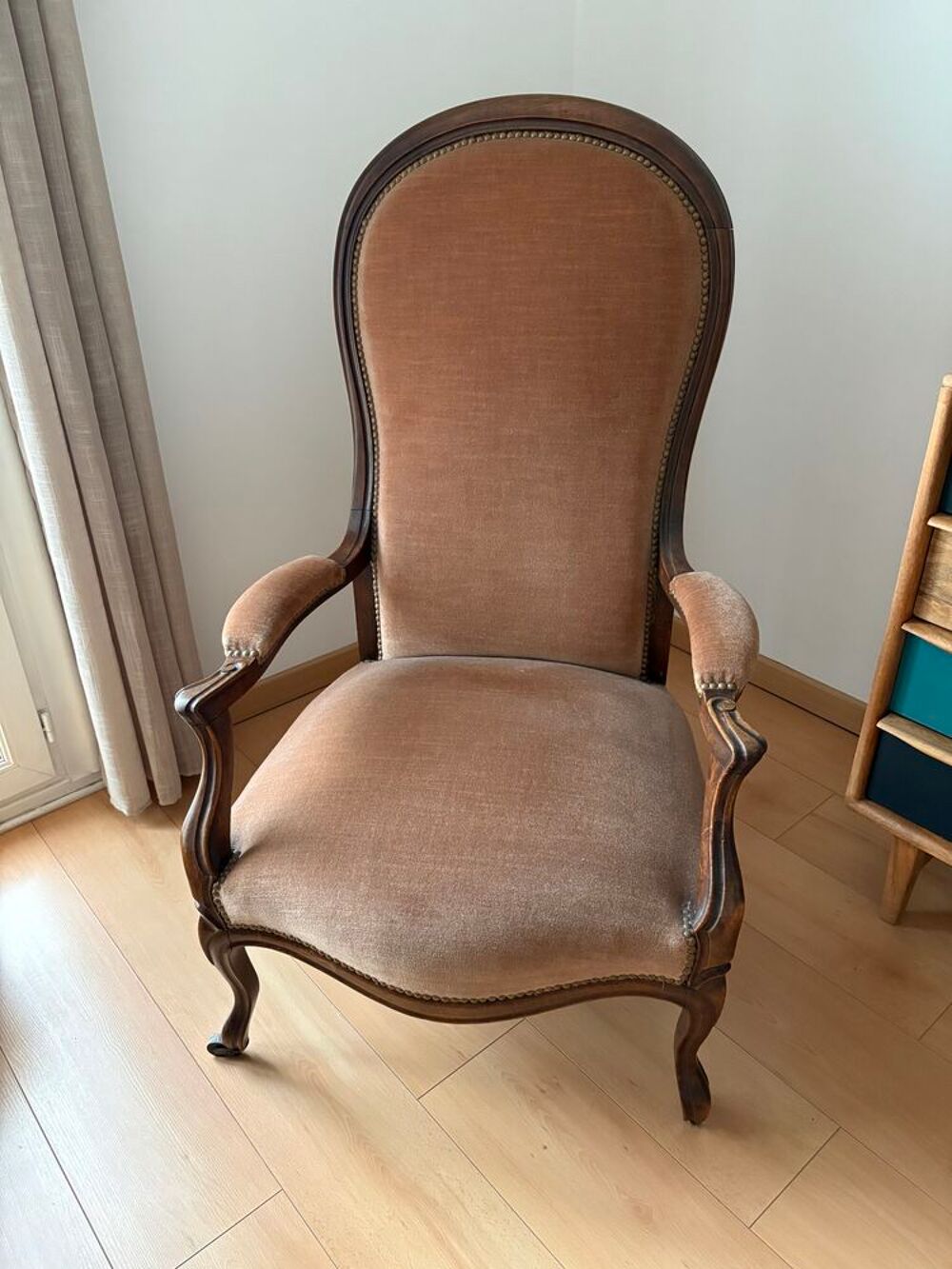 Fauteuil Voltaire en bon &eacute;tat Meubles