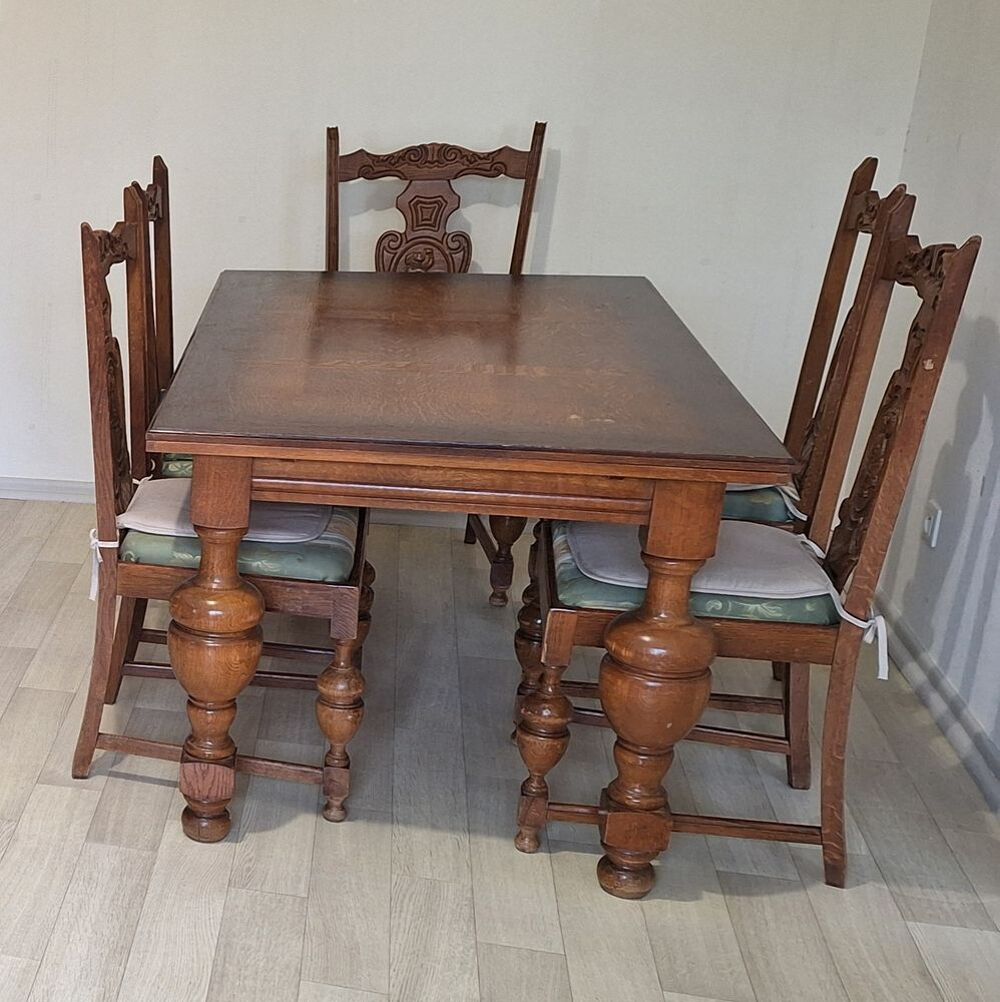 Table de salle &agrave; manger , avec 5 chaises Meubles
