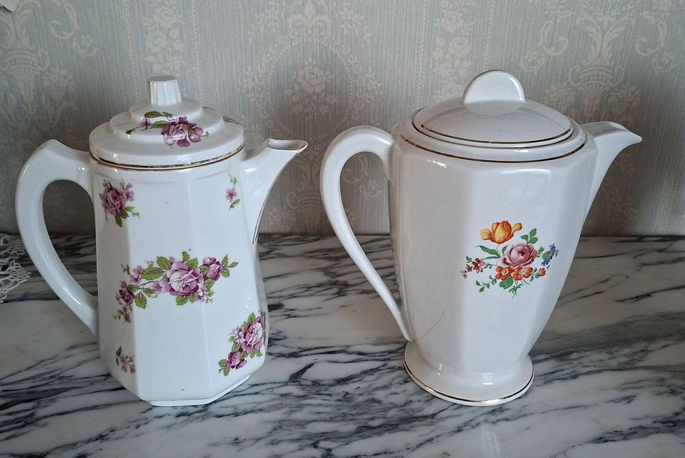 Th&eacute;i&egrave;res en porcelaine. Décoration