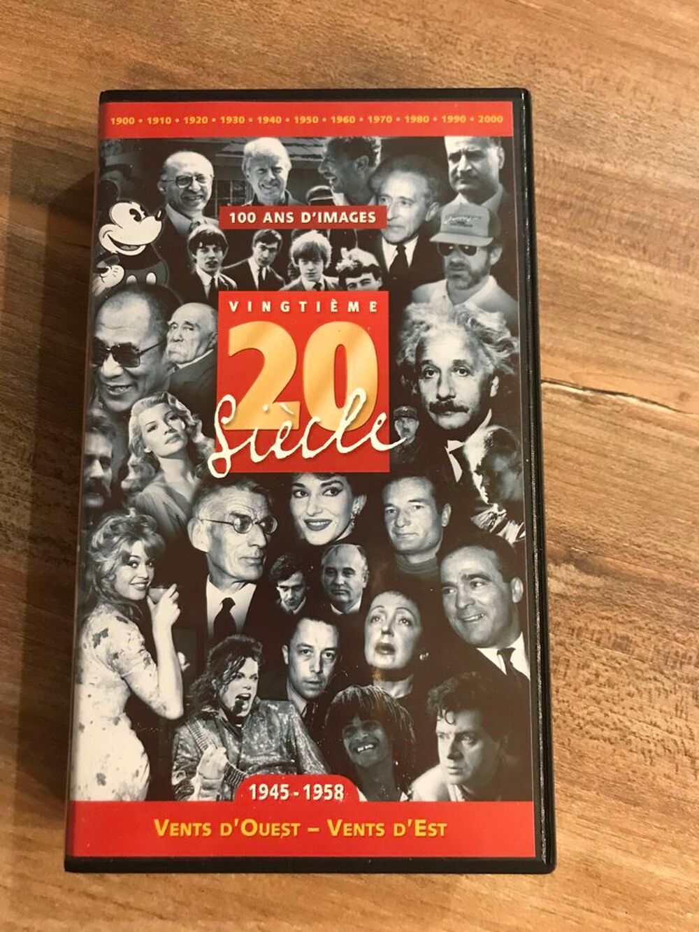 Coffret de 10 cassettes VHS " Le 20eme si&egrave;cle DVD et blu-ray