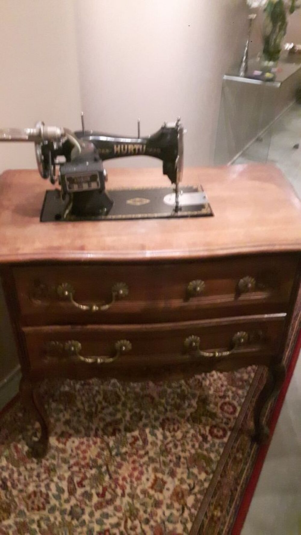 Meuble/commode machine &agrave; coudre ancienne Meubles