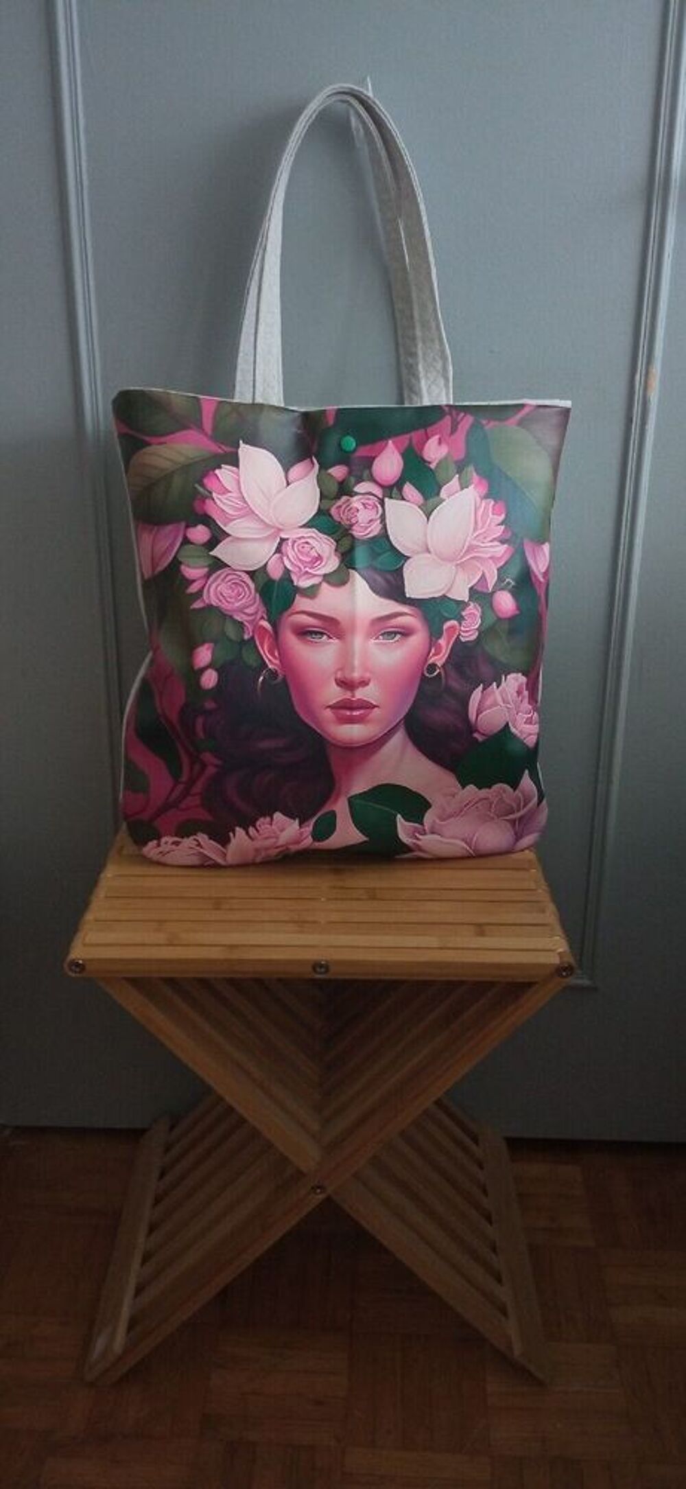 Tote bag Femme Fleurie Simili Cuir Vêtements