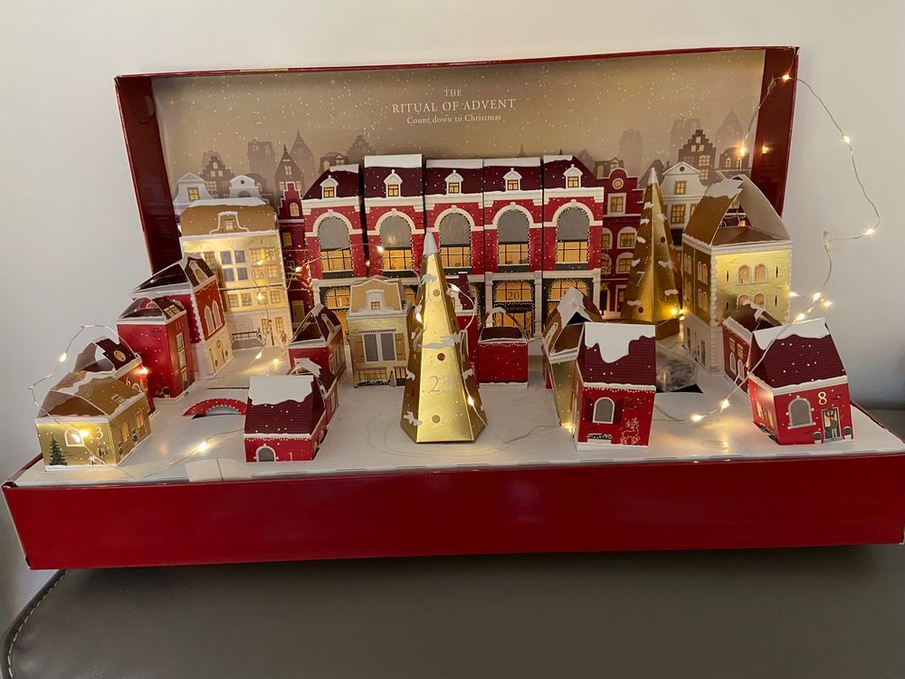 Calendrier de l'avant vide de marque Rituals Décoration