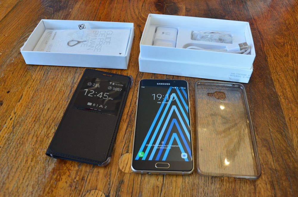 Samsung galaxy A5 2016 Or tr&egrave;s bon &eacute;tat Téléphones et tablettes