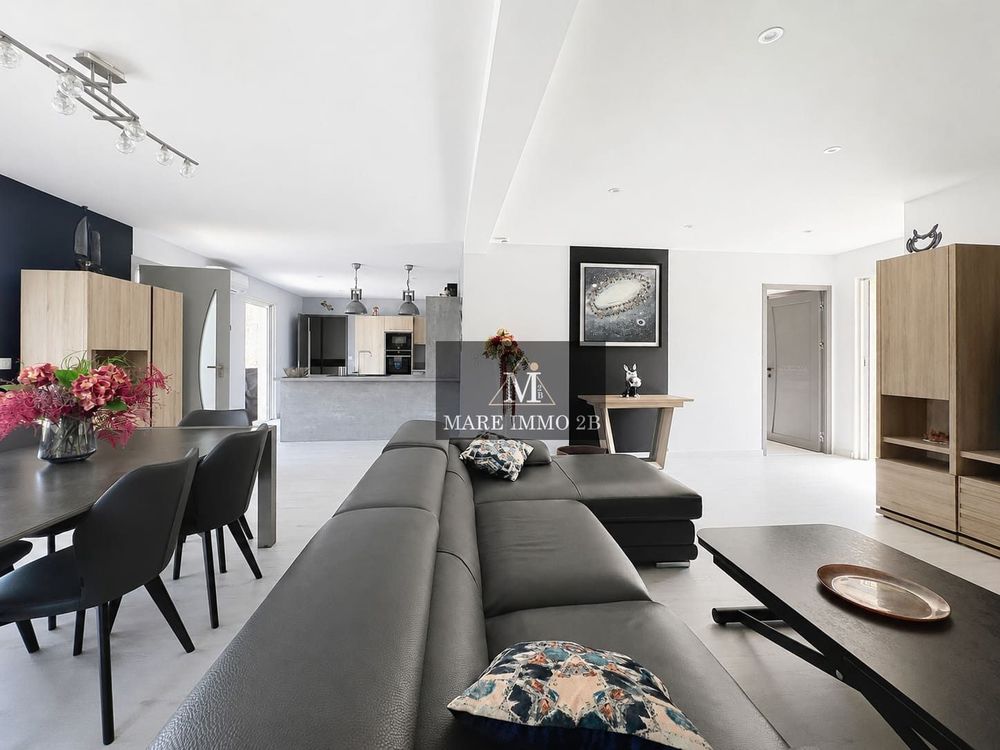 Vente Villa Exclusivité : Maison de 160 m² avec piscine sur 1 541 m² de Calvi