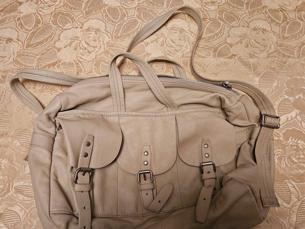 Sac &agrave; main ou en bandouli&egrave;re Lacoste Maroquinerie