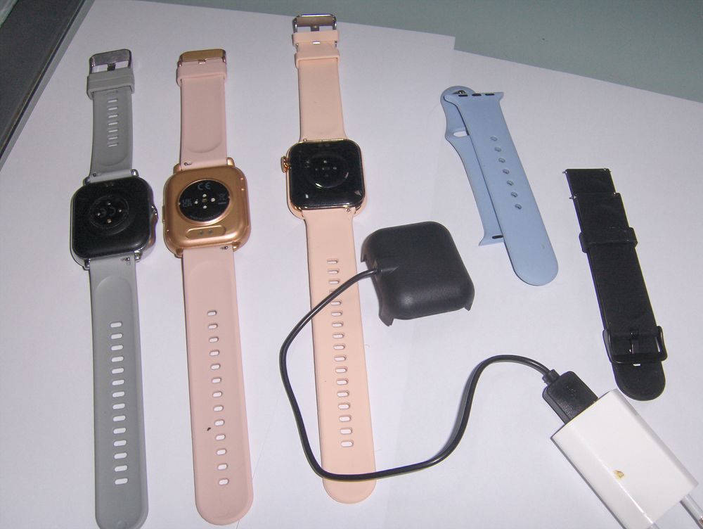 3 Montres connect&eacute;es Bijoux et montres