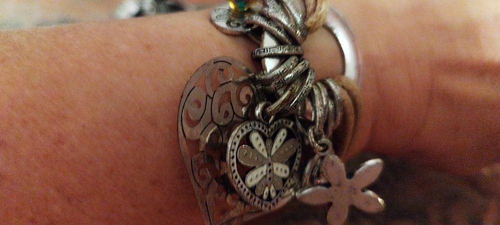 Bracelet m&eacute;tal NH2 argent&eacute; extensible gr&acirc;ce &agrave; un anneau Bijoux et montres