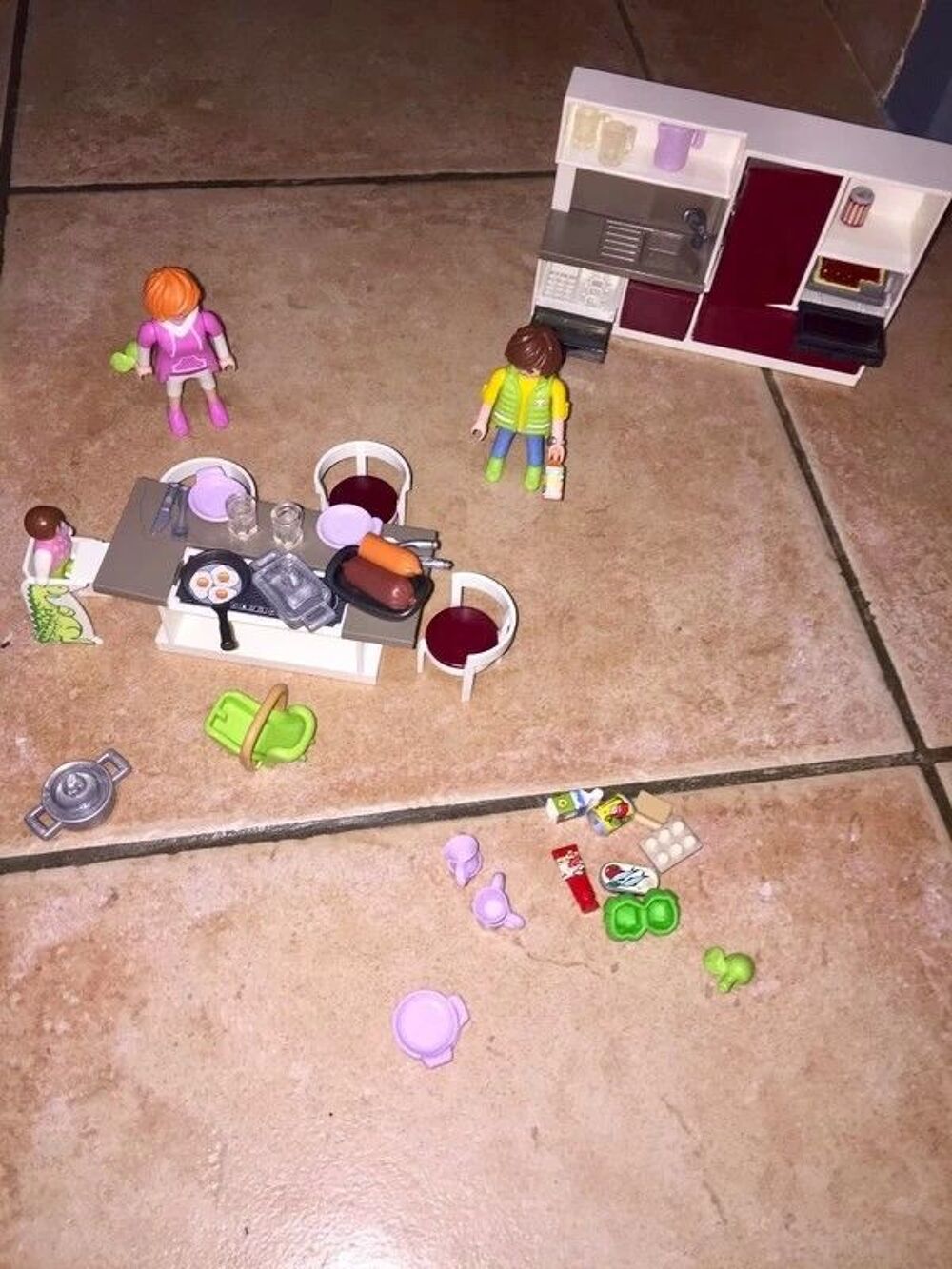 Cuisine am&eacute;nag&eacute;e playmobil 9269 en tbe &agrave; 17 euros
Jeux / jouets