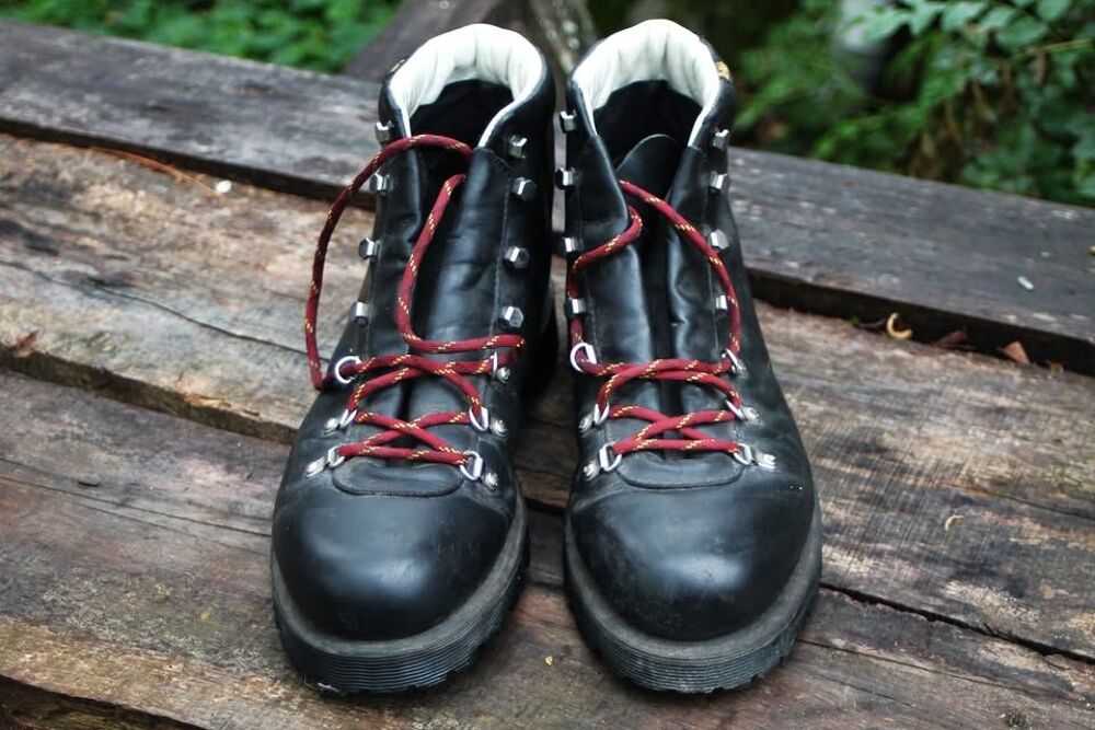 chaussure cuir Dr Martens . 
Chaussures