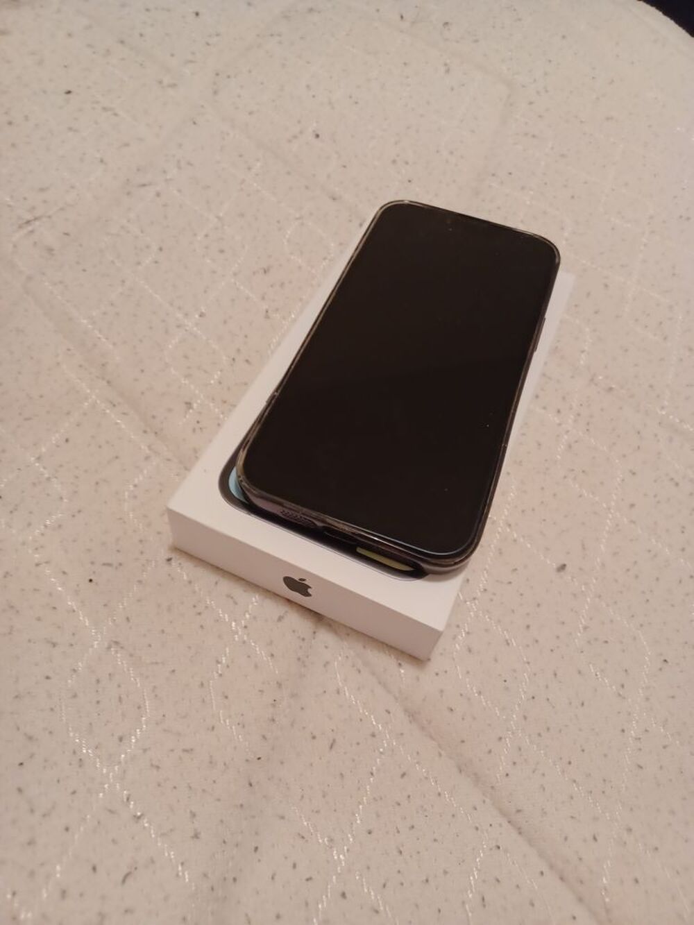 iPhone 14 plus 128Go noir Téléphones et tablettes