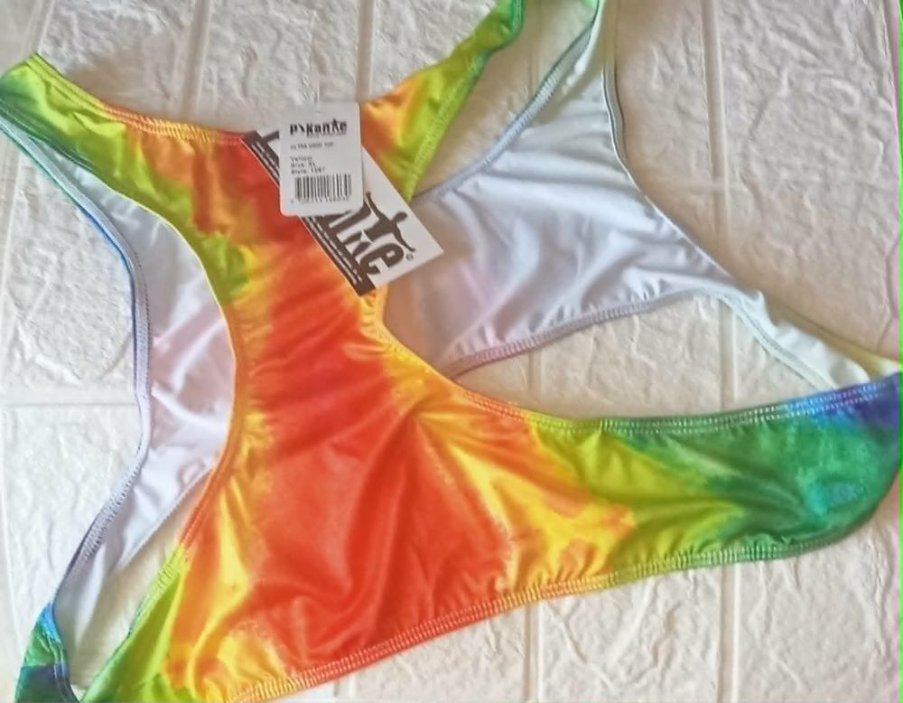 Tee shirt Ultra Crop Top et de marque au couleur de la "&nbsp;Gay Vêtements