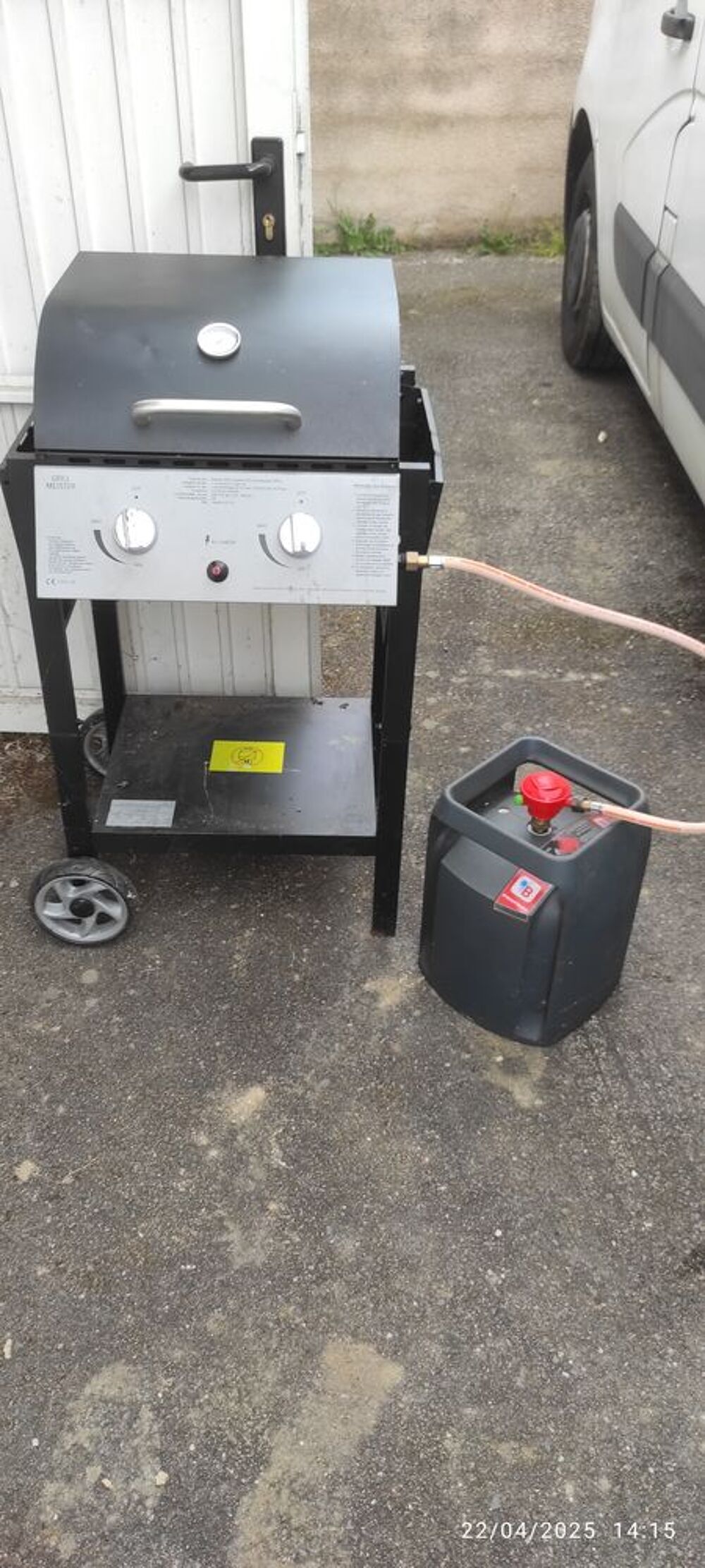 Barbecue &agrave; gaz Gril Meister.
Jardin
