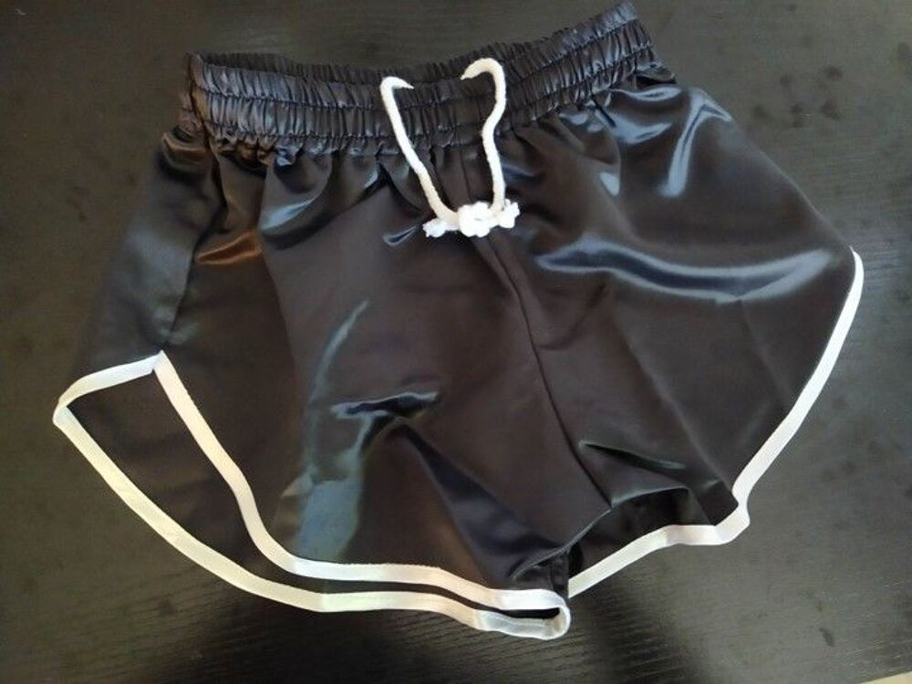 Short Nylon Satin Noir/blanc Vintage taille L 48 Vêtements