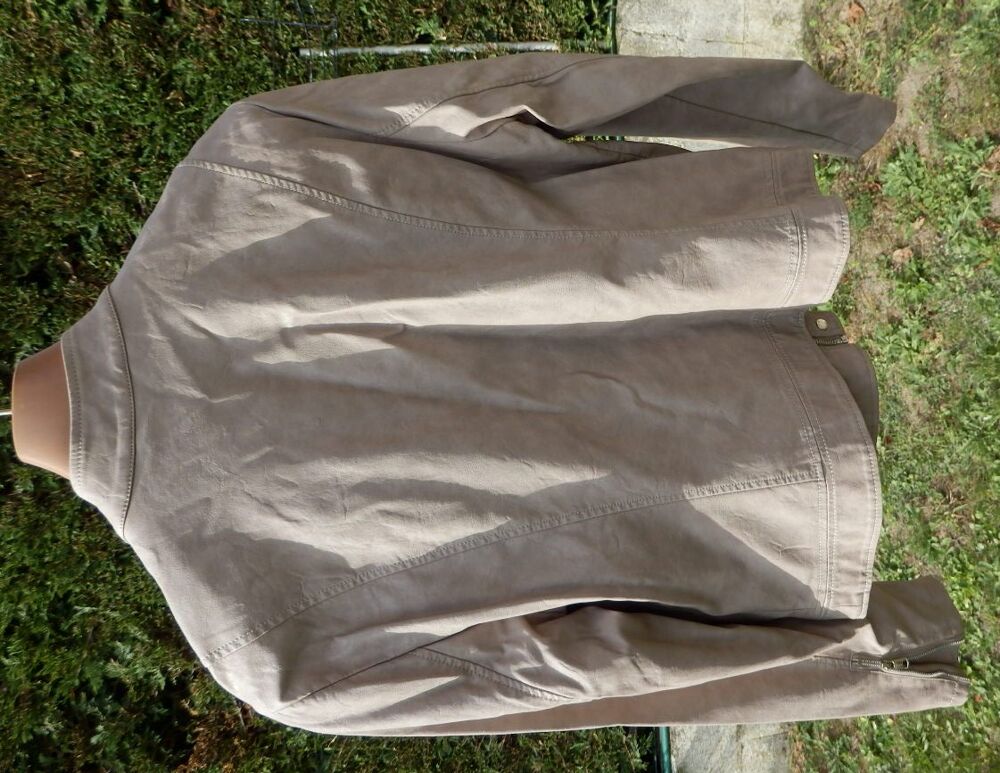 Veste / Blouson couleur taupe T 46 : Tr&egrave;s bon &eacute;tat Vêtements